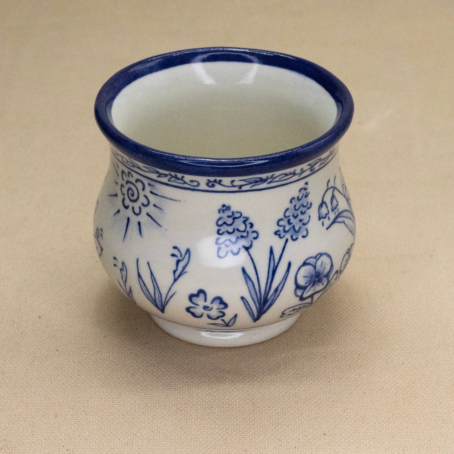 Bulbous Scene Vase by Caterpillar Clay