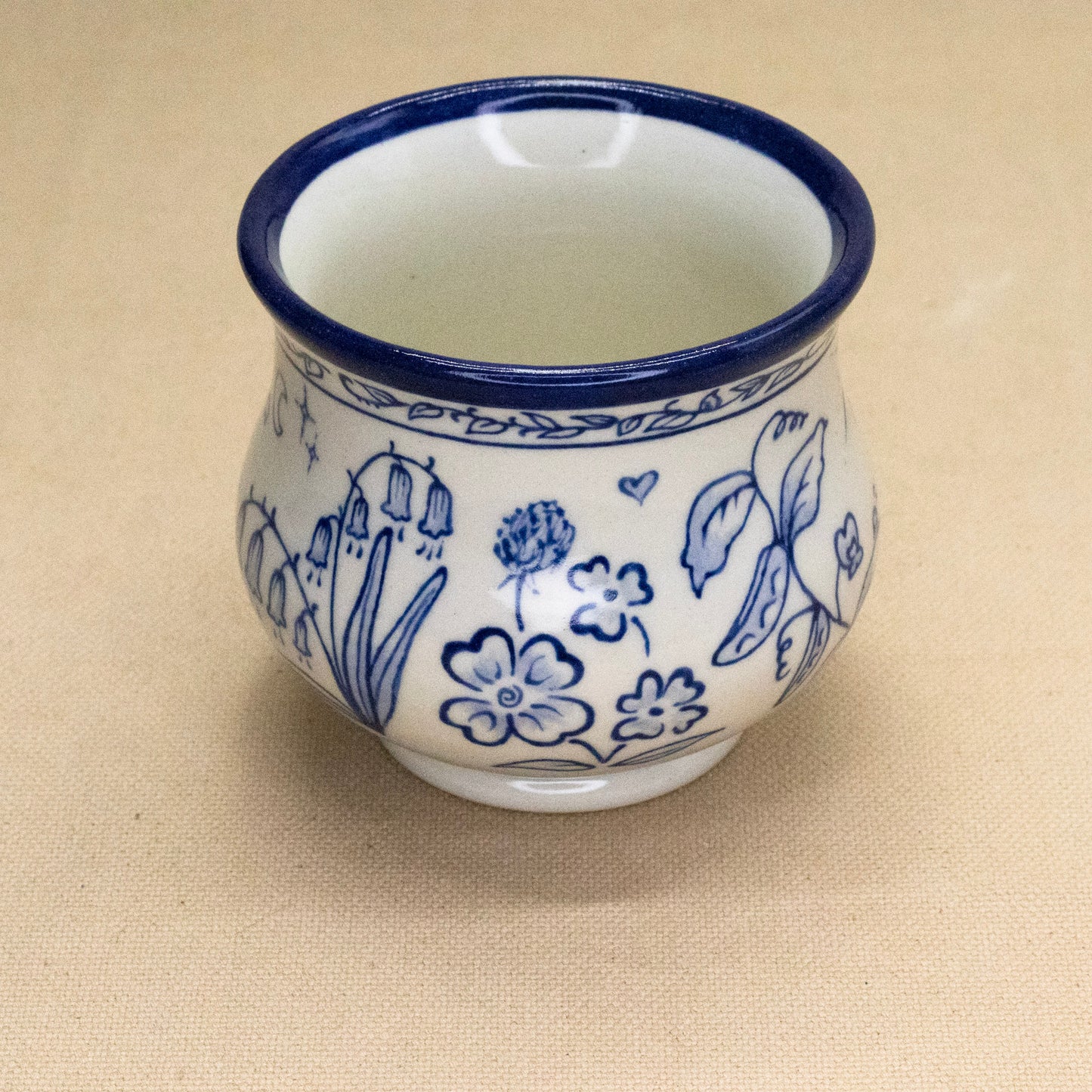 Bulbous Scene Vase by Caterpillar Clay