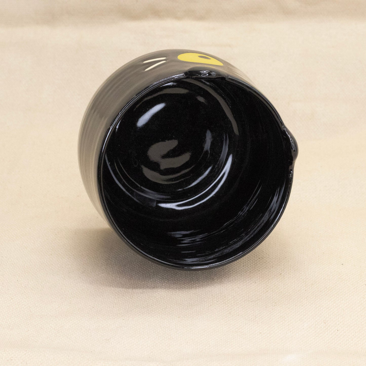 Cache Pot (Black) by Hei Mao Studio