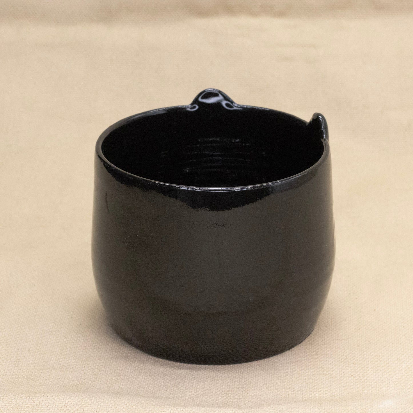 Cache Pot (Black) by Hei Mao Studio