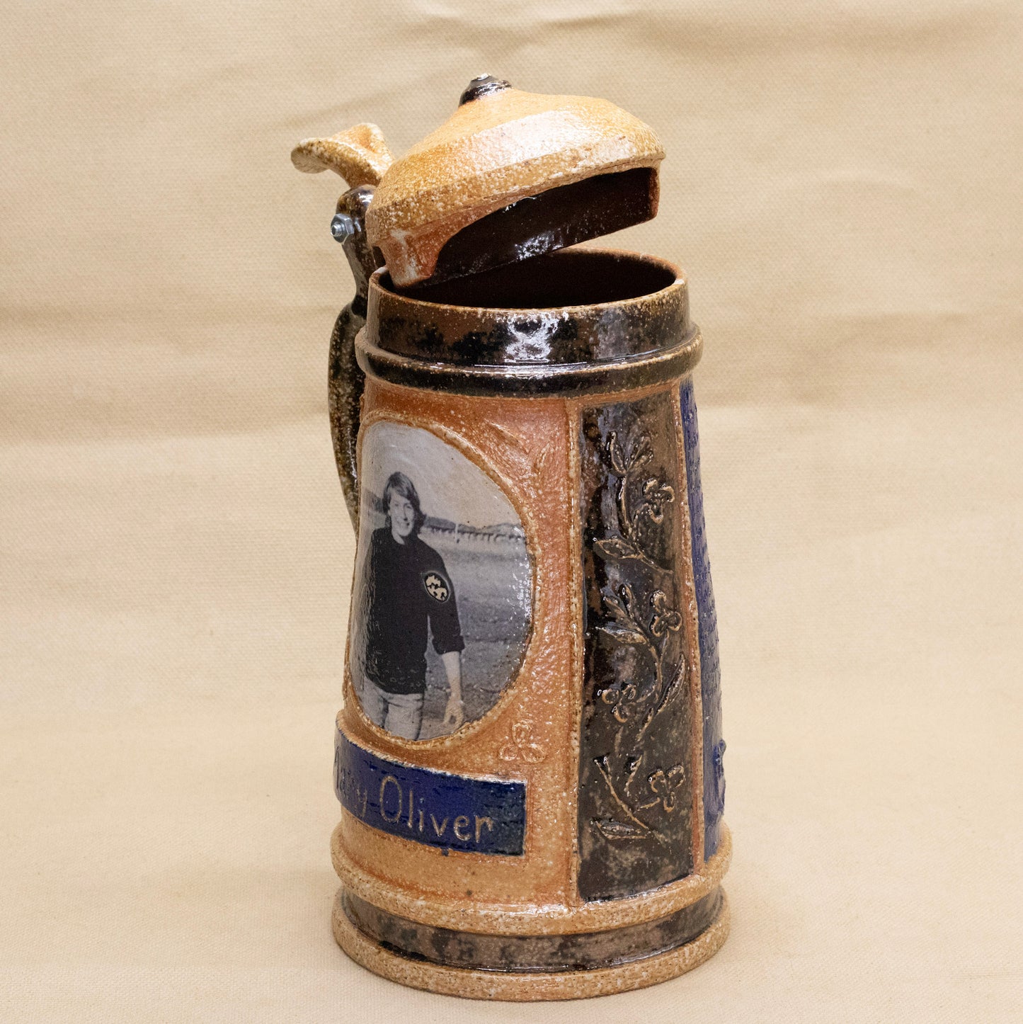 Mary Oliver Stein (with lid and hinge) by Olivia Ruth