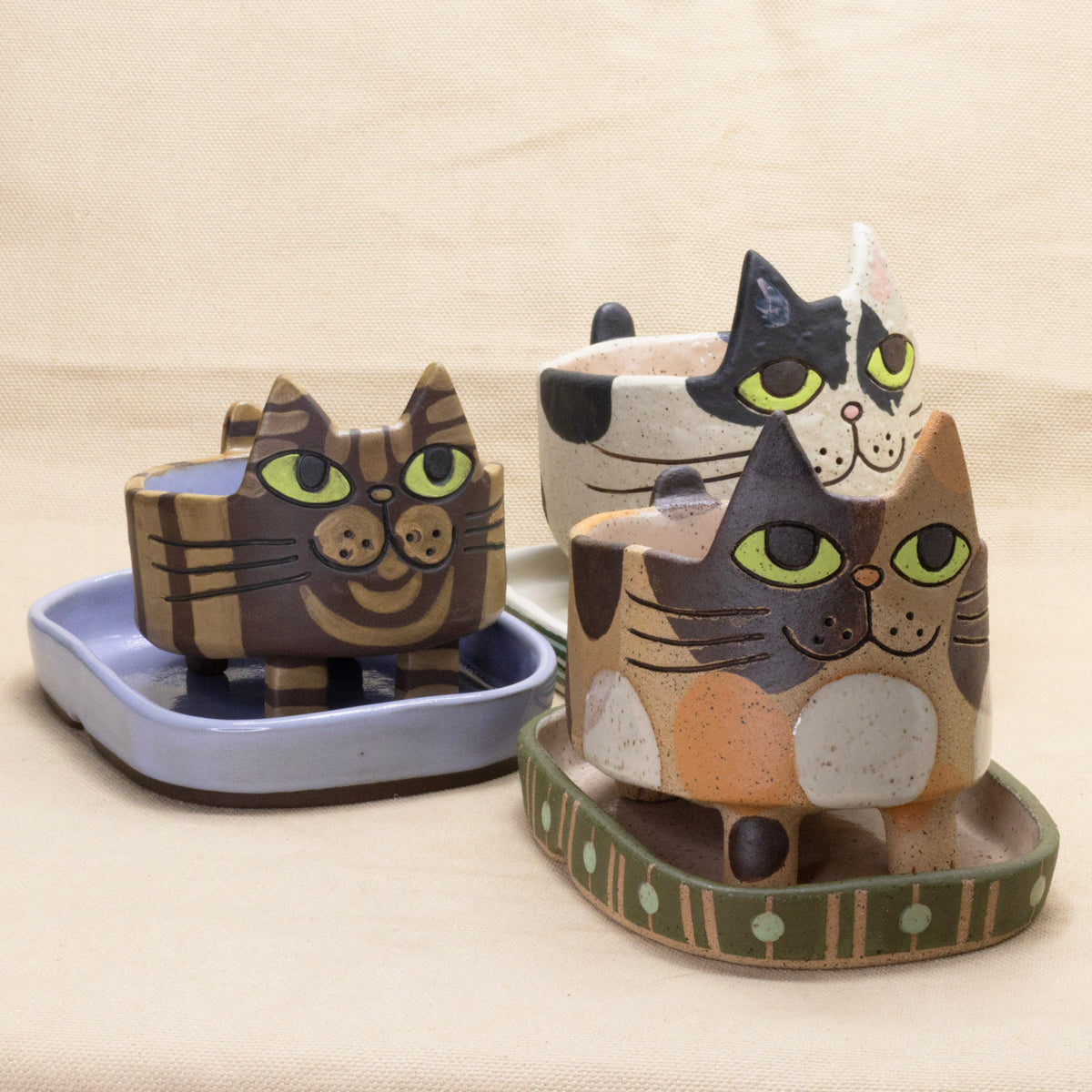 Berry Bowls with Dishes by Yuka Nakano
