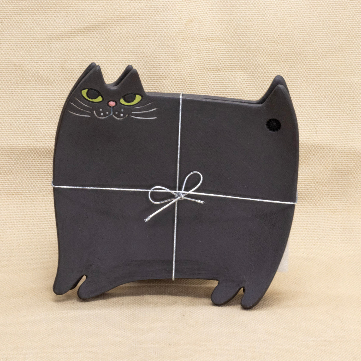 Small Cat Plate Set by Yuka Nakano