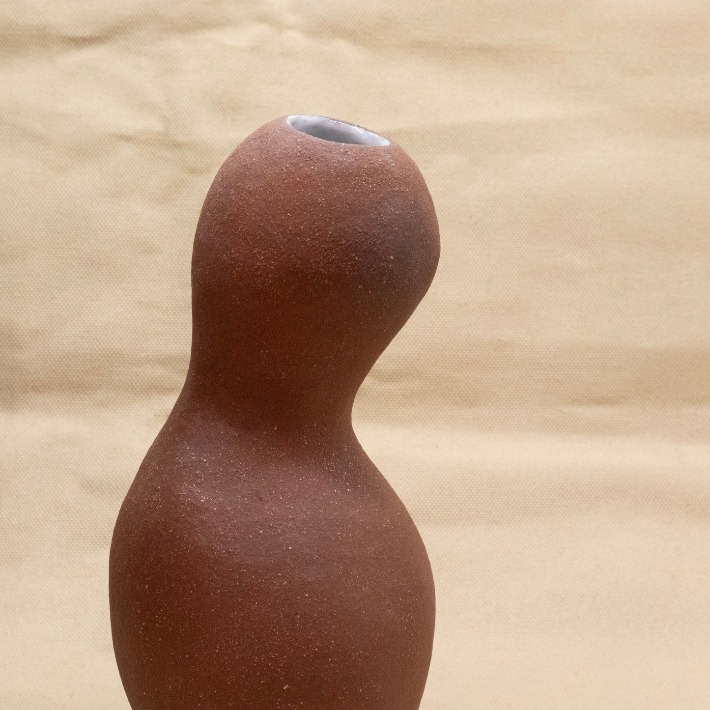 Peanut Vase by Alex Staheli