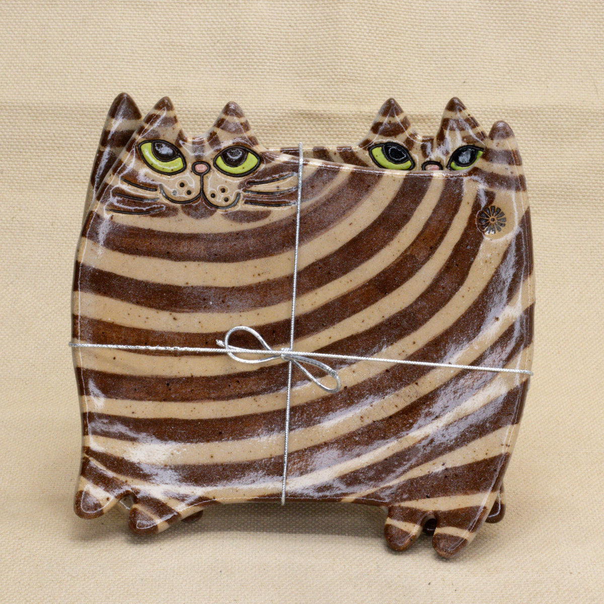 Small Cat Plate Set by Yuka Nakano