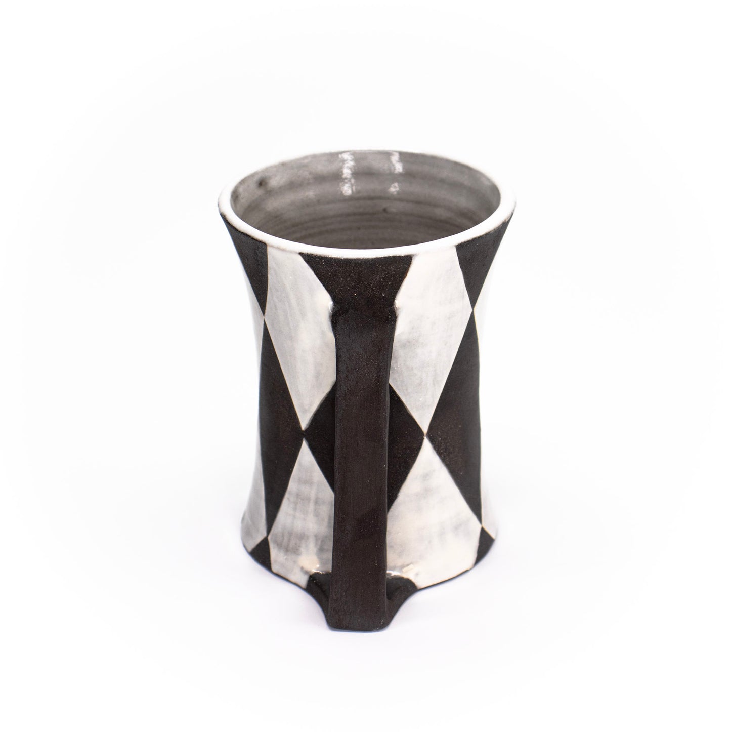 Curved Black Contrast Mug by Emilie Skytta