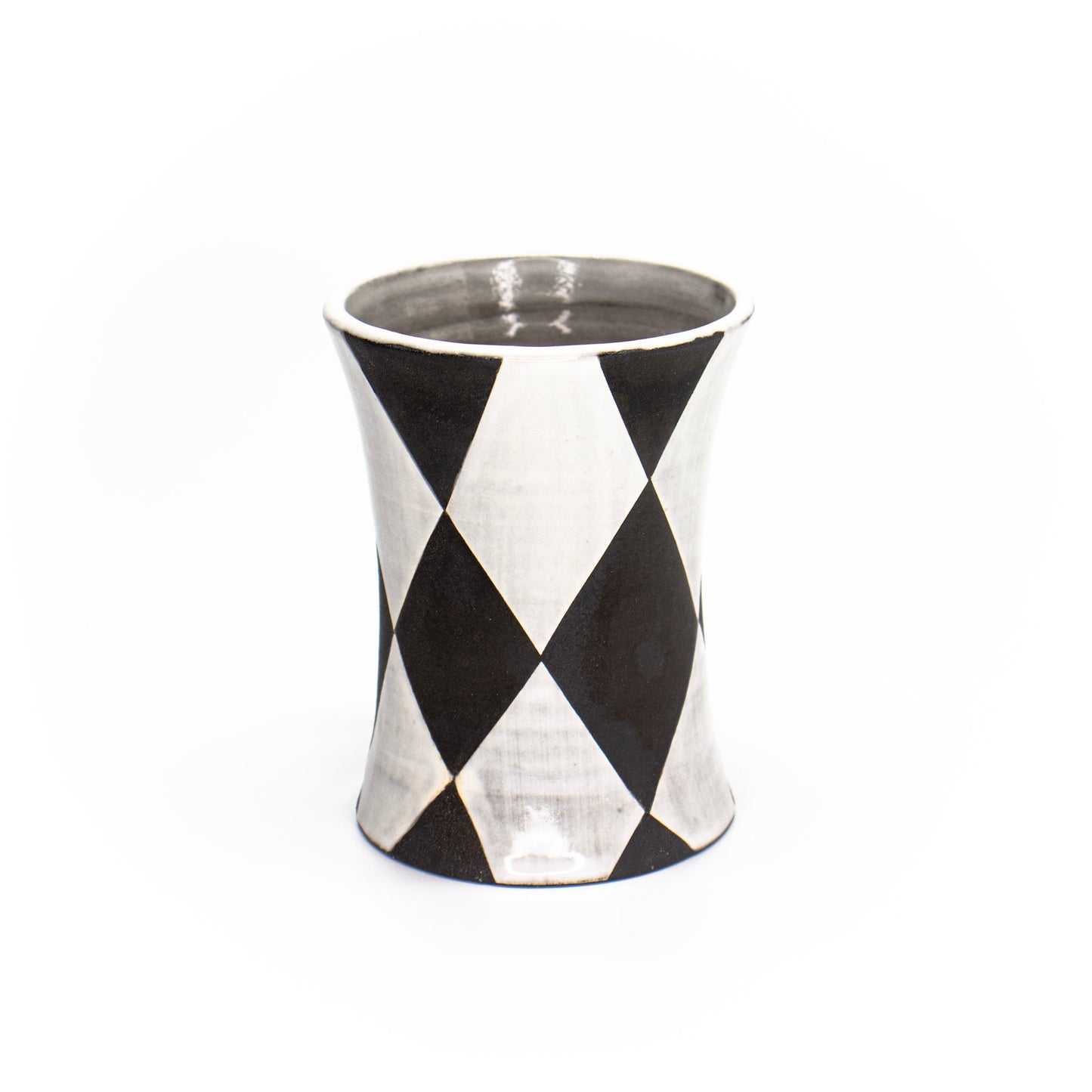 Curved Black Contrast Mug by Emilie Skytta