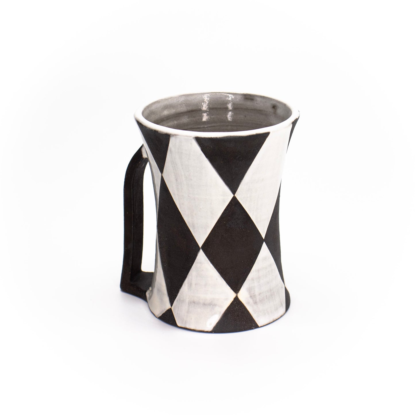 Curved Black Contrast Mug by Emilie Skytta