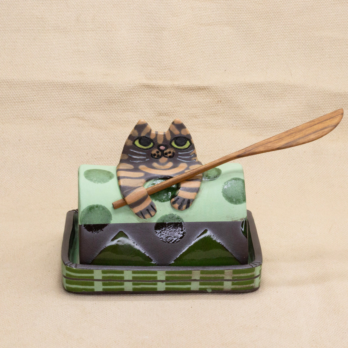 Butter Dishes with Knives by Yuka Nakano