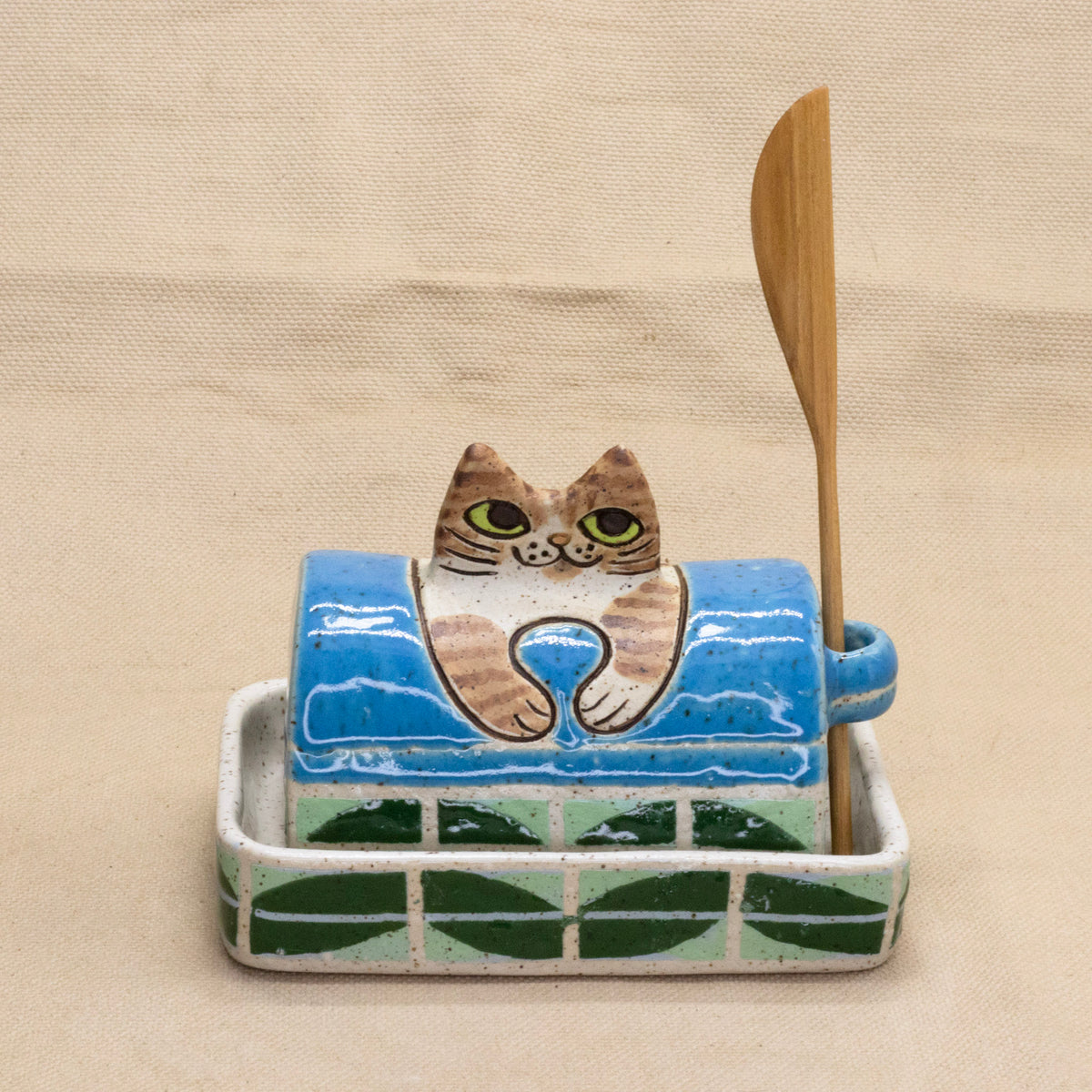 Butter Dishes with Knives by Yuka Nakano