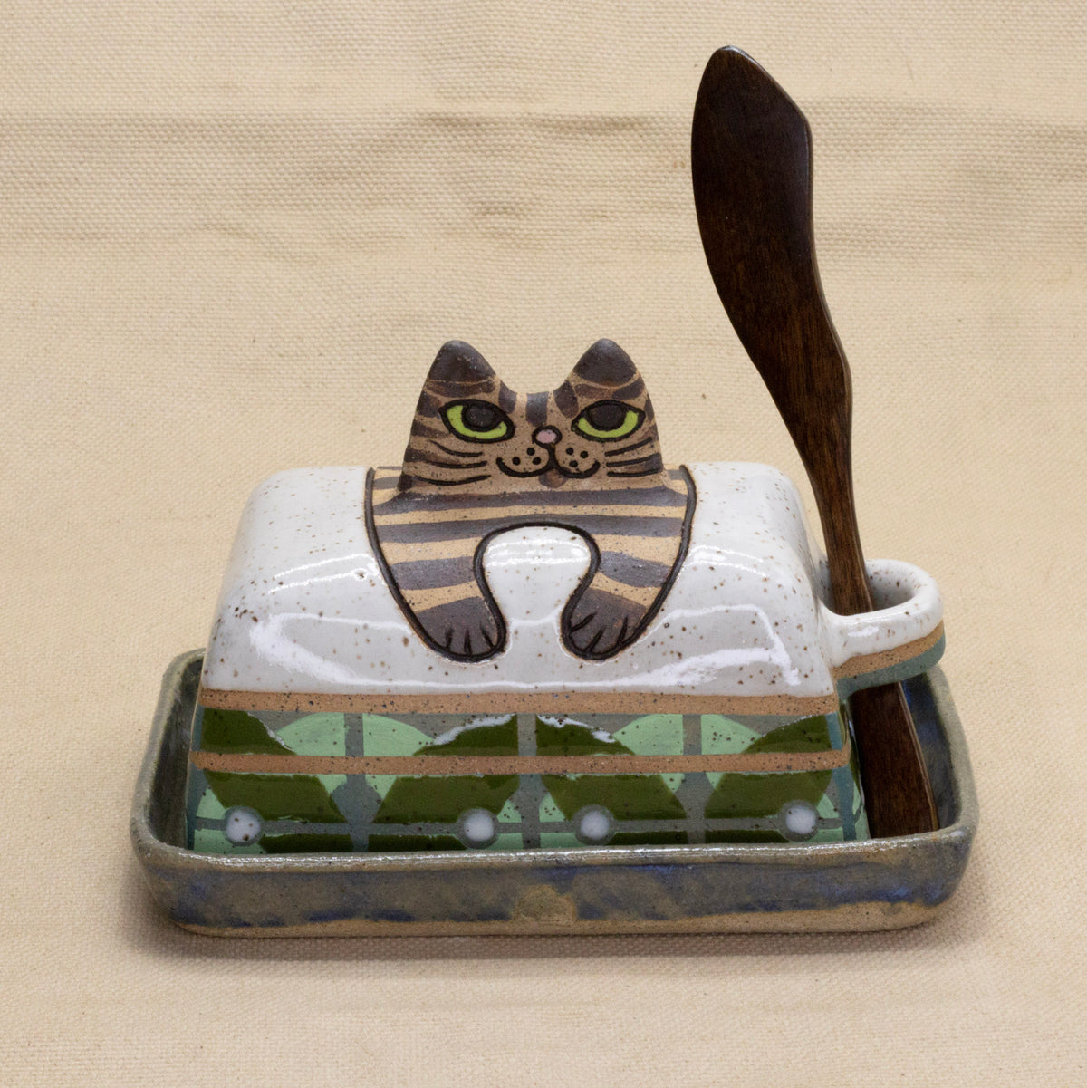 Butter Dishes with Knives by Yuka Nakano
