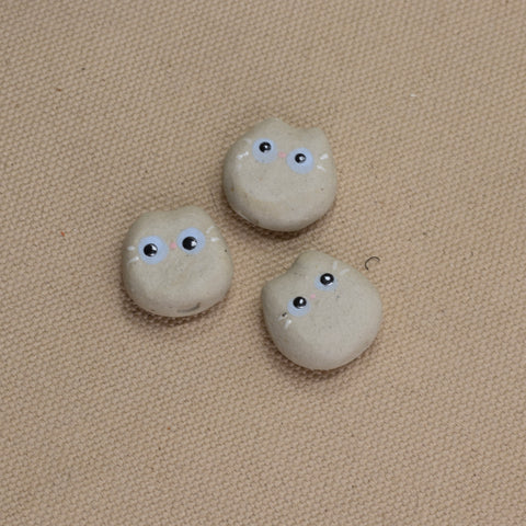 Beige Kitty Magnets (Blue Eyes) by Hei Mao Studio