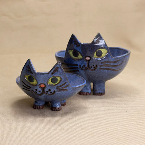 Cat Bowl (Blue) by Yuka Nakano